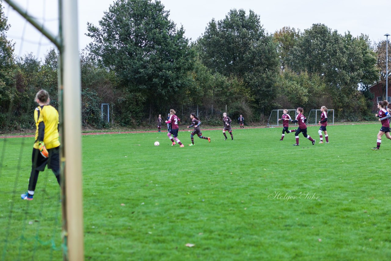 Bild 79 - C-Juniorinnen Halstenbek-Rellingen - St.Pauli : Ergebnis: 0:5